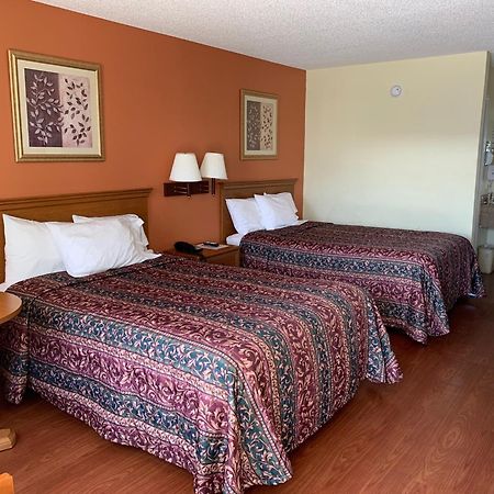 Key West Inn - Chatsworth Екстер'єр фото