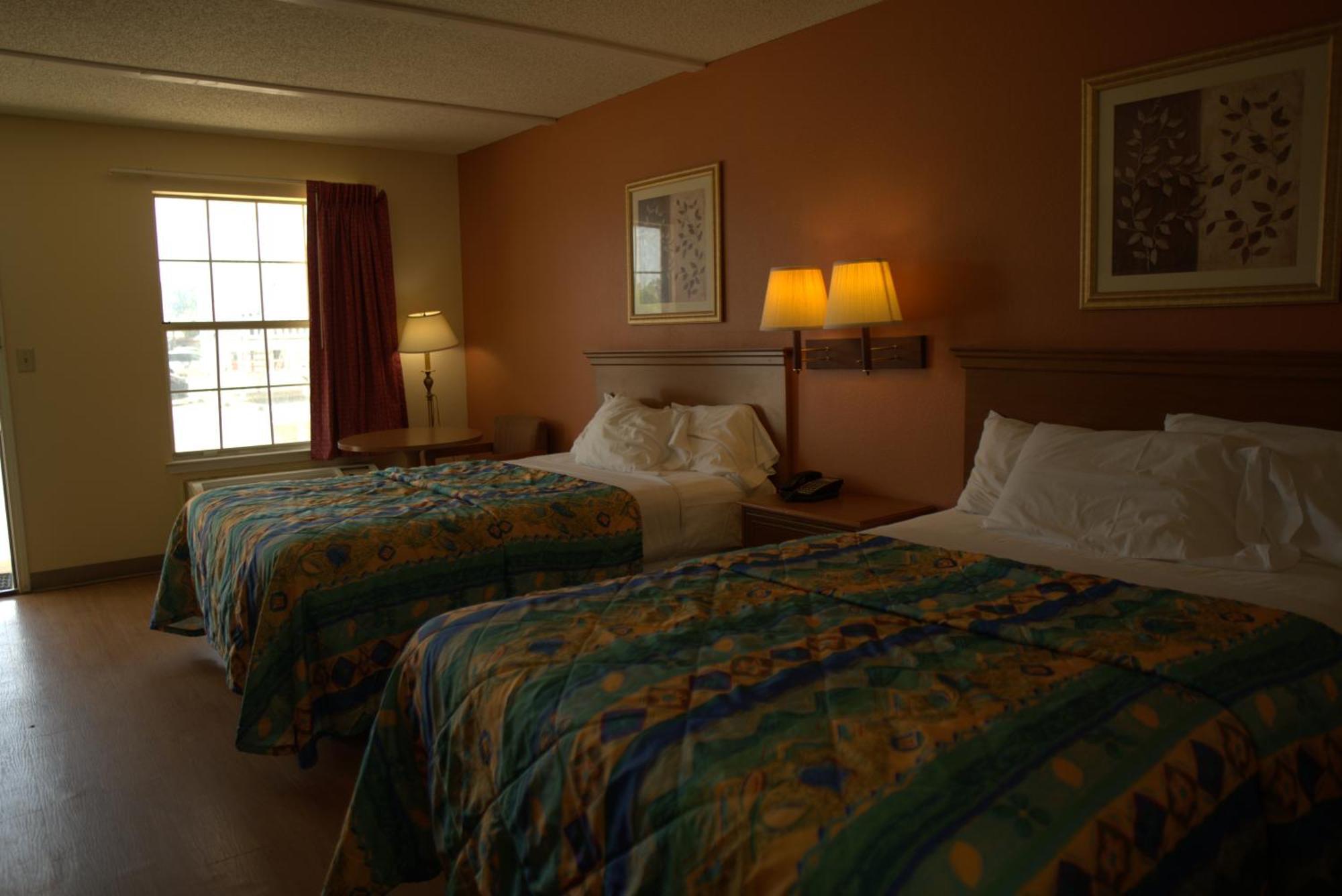 Key West Inn - Chatsworth Екстер'єр фото